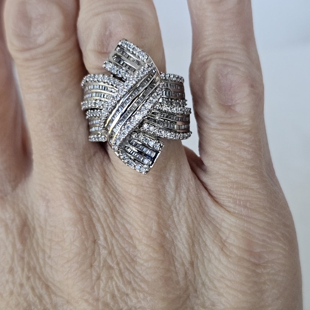 Genuine 2+ Carat Diamond Bow Knot Ring In Sterling Silver Size 7! - Picture 6 of 14